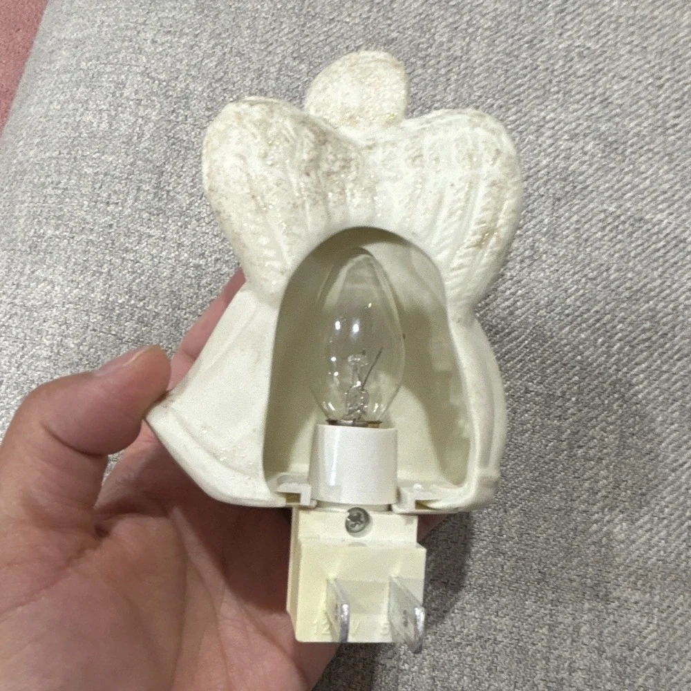 White Angel Plug-In Night Light Wall Outlet Lamp, Yellow Light, Indoor
